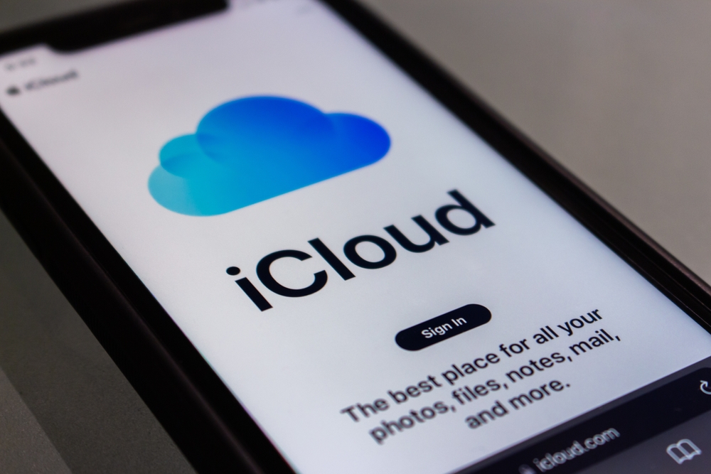 How to See Someone Text Messages on icloud